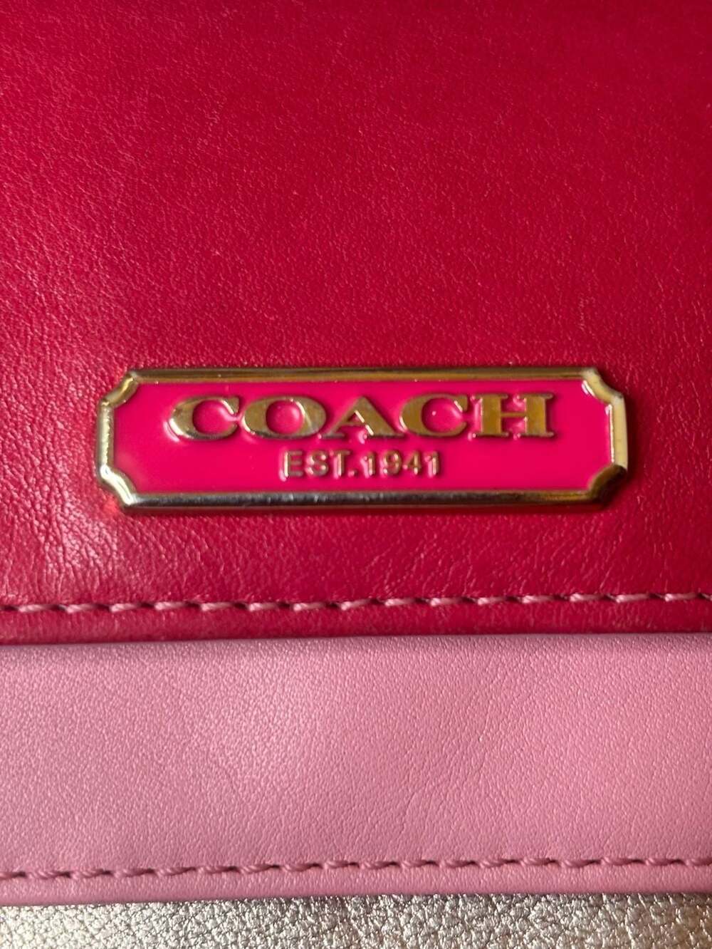 Coach Colorblock Chain Crossbody Wallet Pink Gold Leather - Picture 2 of 11